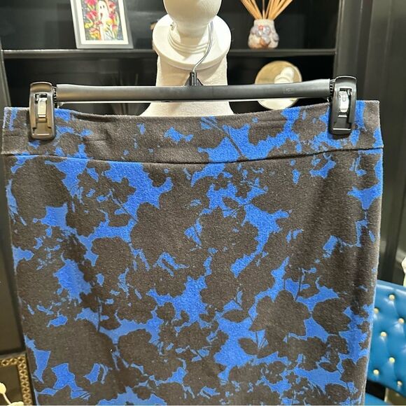 Talbots Blue Floral Wool Mini Skirt Size 10P - Picture 2 of 10